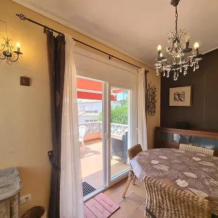 Casa Corral D'en Romi *